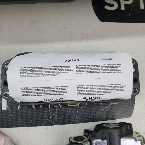 ID.3 DASHBOARD AIRBAG KIT SET BELTS SEATBELTS...