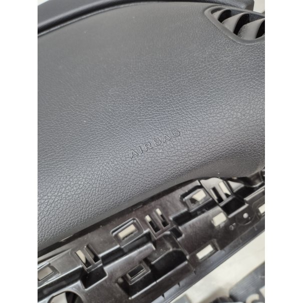 GLC X254 DASHBOARD AIRBAG KIT SEAT BELTS