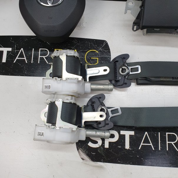 TOYOTA COROLLA E21 ARMATURENBRETT AIRBAG KIT...