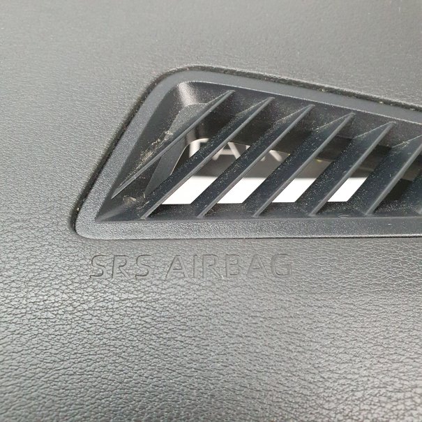 SUZUKI SWACE KONSOLE ARMATURENBRETT AIRBAG KIT...