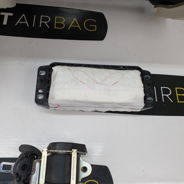 PASSAT B8 DASHBOARD AIRBAG SET VEILIGHEIDSRIEMEN