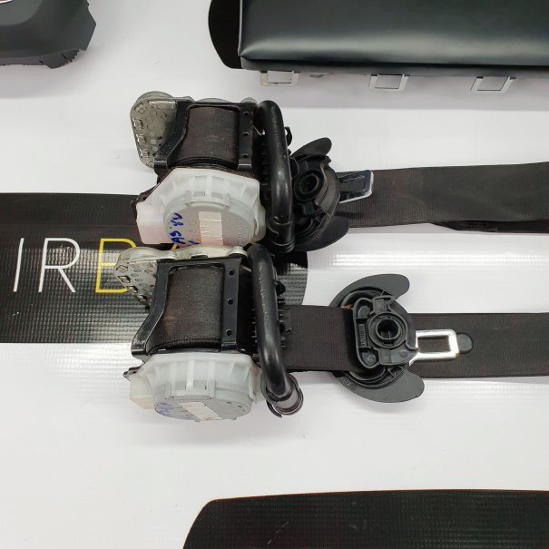 A3 8V0 FACELIFTING DASHBOARD AIRBAG SET REEKS...