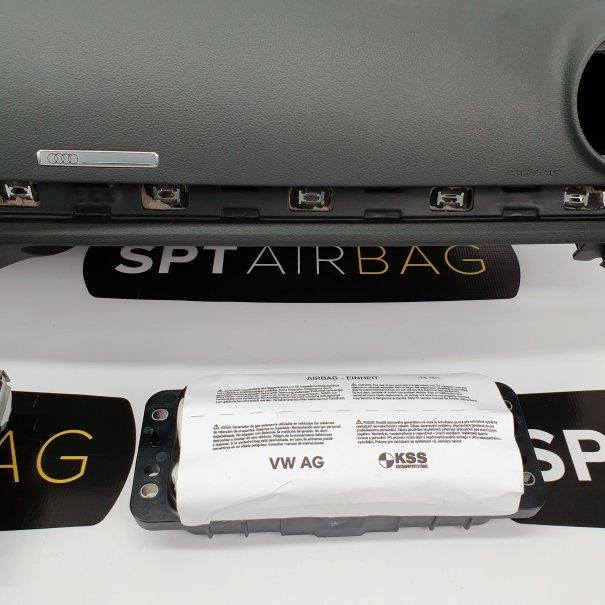 A3 8V0 DASHBOARD AIRBAG SET REEKS