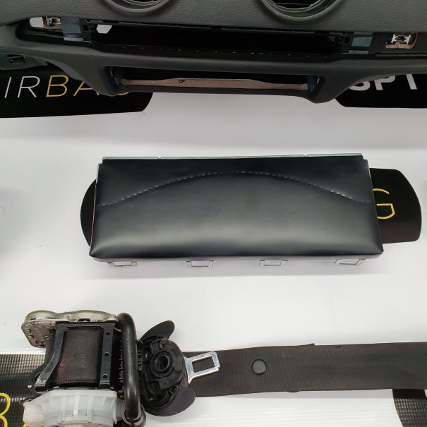 A3 8V0 ARMATURENBRETT AIRBAG KIT SITZGURTE