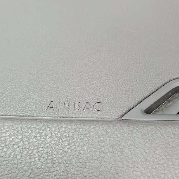 SPORTSVAN DASHBOARD AIRBAG SET REEKS GORDELS