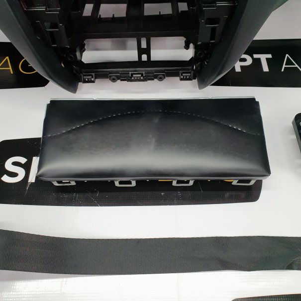 OCTAVIA 3 DASHBOARD AIRBAG KIT SEAT BELTS