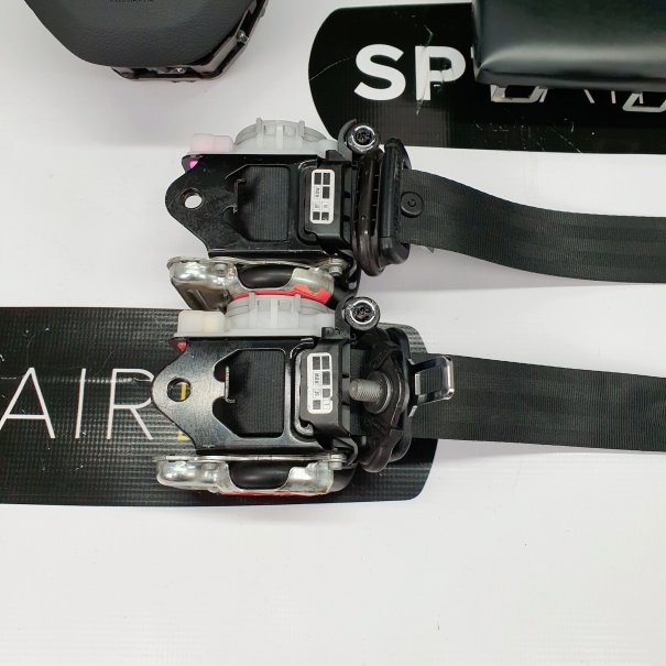 OCTAVIA III 3 DASHBOARD AIRBAG KIT SEAT BELTS
