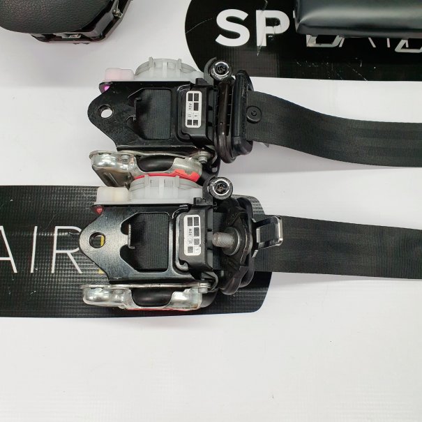 OCTAVIA 3 DASHBOARD AIRBAG SET REEKS GORDELS