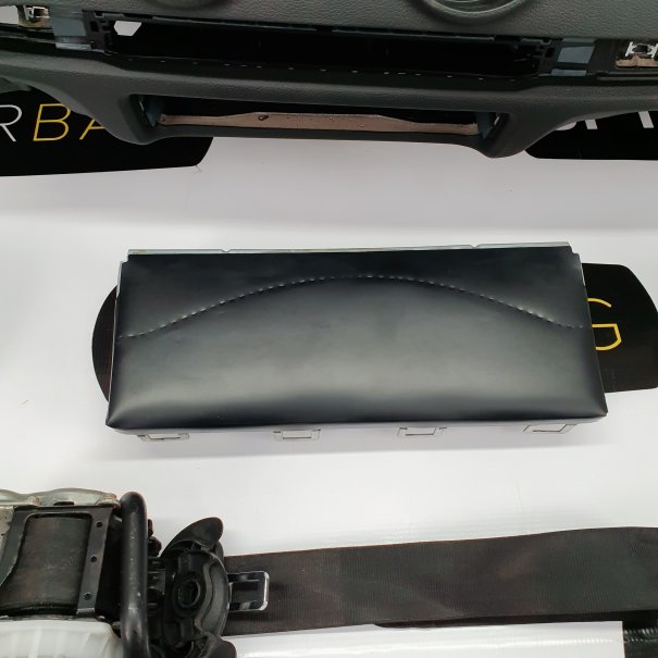 A3 8V LIFT DASHBOARD AIRBAG SET REEKS ZITBANDEN