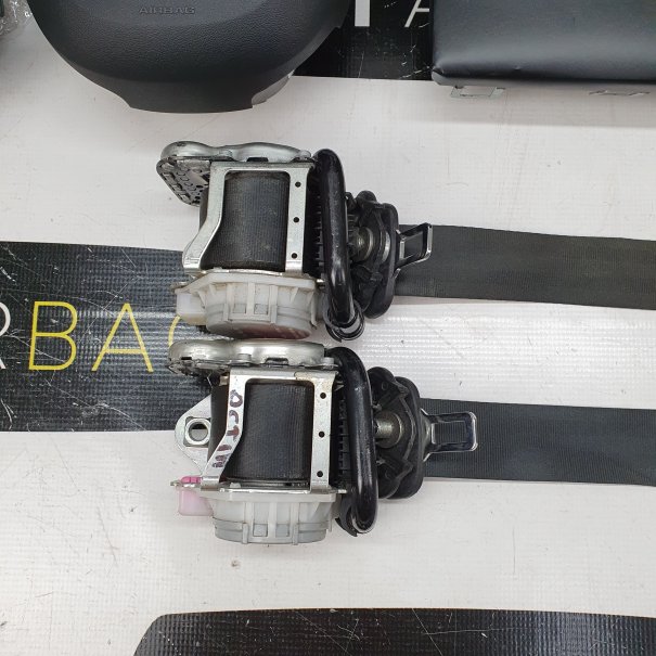 A3 8V DASHBOARD AIRBAG KIT SET BELTS