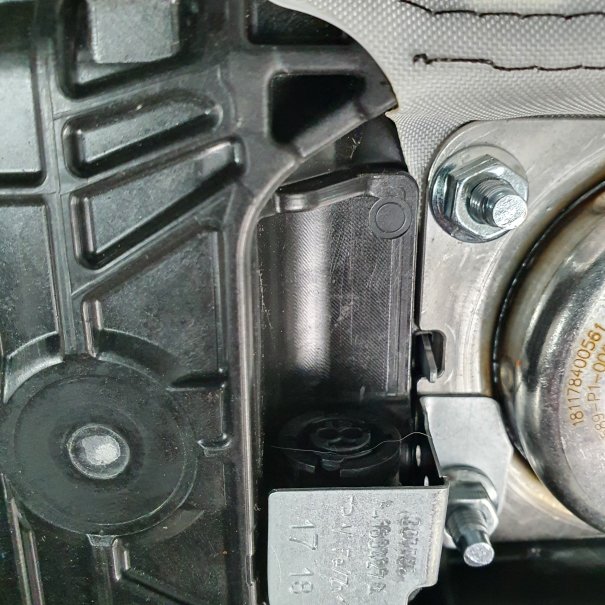 A5 8W S-LINE  KONSOLA DESKA ROZDZIELCZA AIRBAG...