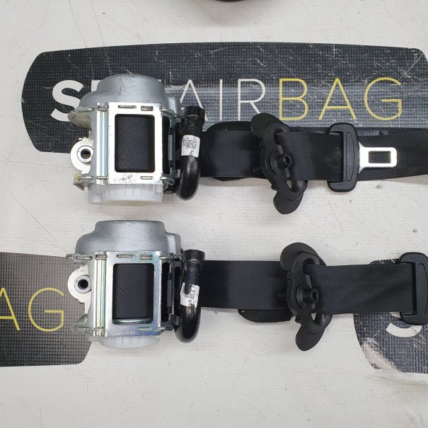A3 8Y DASHBOARD AIRBAG KIT SET BELTS