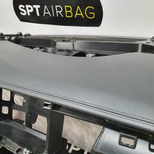 A8 D4 DASHBOARD AIRBAG SET REEKS ZITBANDEN...