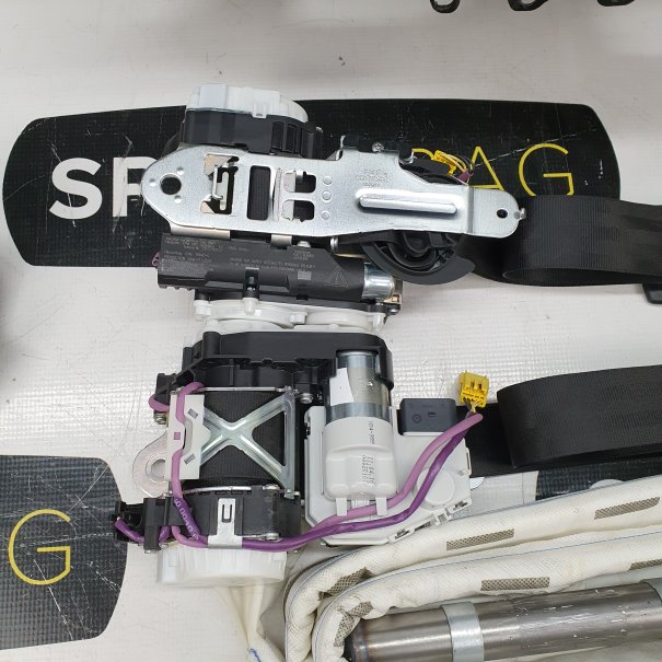 A8 D4 ARMATURENBRETT AIRBAG KIT...