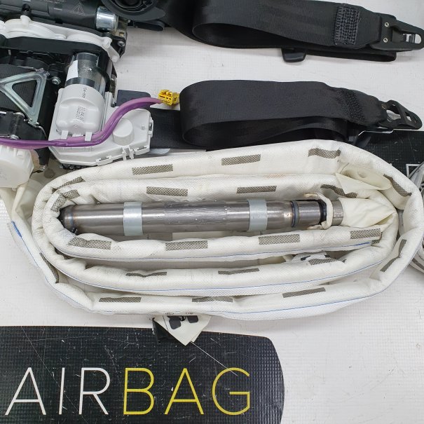 A8 D4 ARMATURENBRETT AIRBAG KIT...