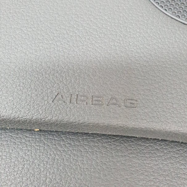 AUDI E-TRON DASHBOARD AIRBAG KIT SET BELTS