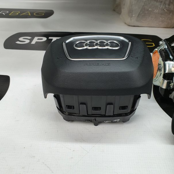 Q5 80A DASHBOARD AIRBAG SET REEKS ZITBANDEN...