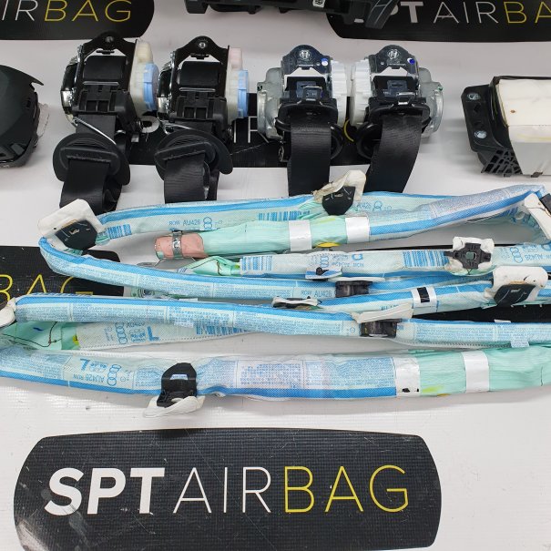 Q5 80A DASHBOARD AIRBAG SET REEKS ZITBANDEN...