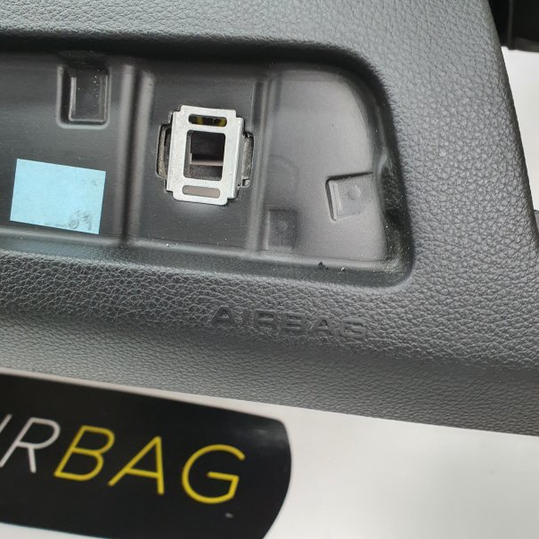 SQ5 8R LIFT DASHBOARD AIRBAG SET REEKS ZITBANDEN