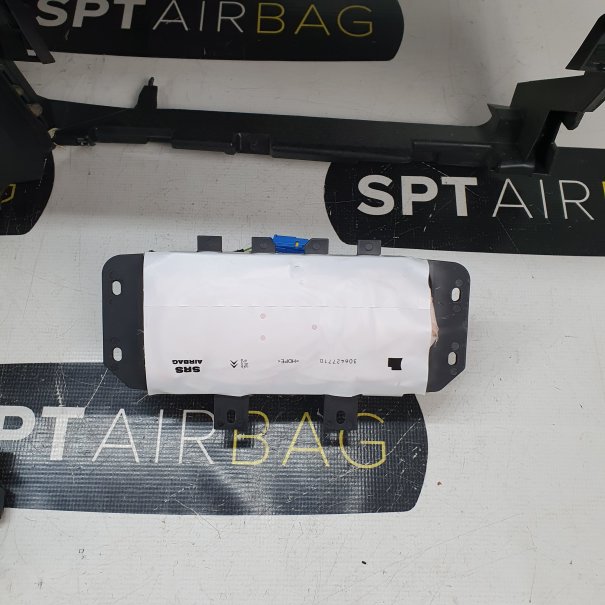 DS4 DASHBOARD AIRBAG KIT SEAT BELTS