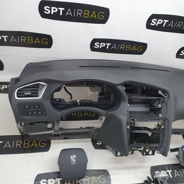 DS4 DASHBOARD AIRBAG KIT SEAT BELTS