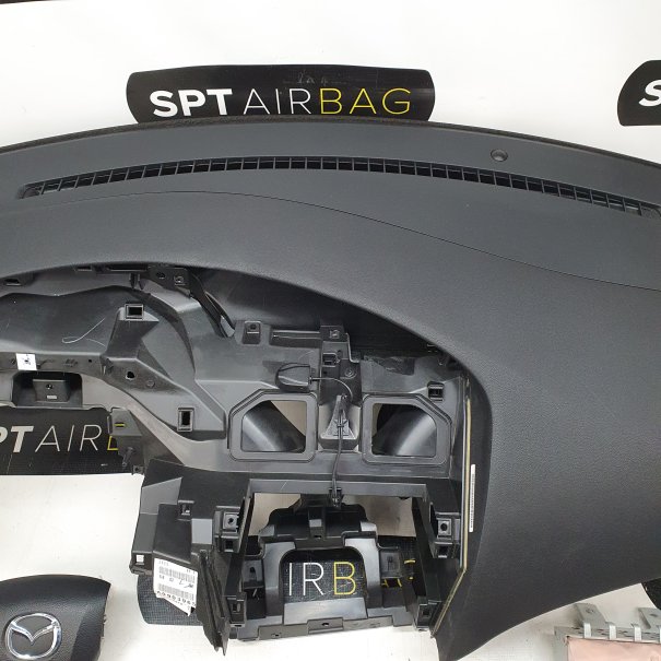 MAZDA 3 BL DASHBOARD AIRBAG SET VEILIGHEIDSRIEMEN