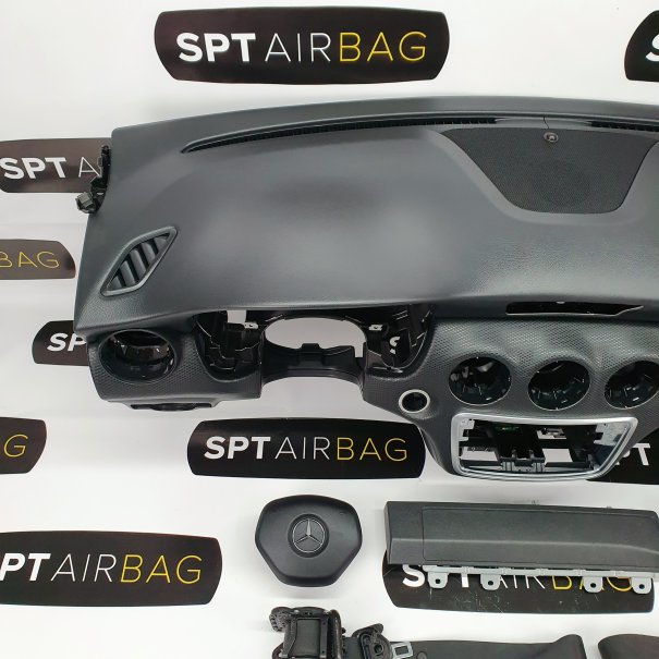 A KLASA W176 AMG KONSOLA DESKA ROZDZIELCZA...