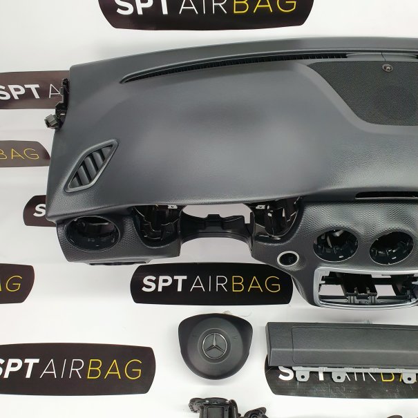 A KLASA W176 AMG LIFT KONSOLA DESKA ROZDZIELCZA...