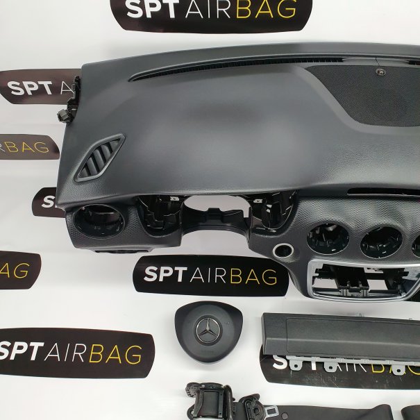 A KLASA W176 LIFT KONSOLA DESKA ROZDZIELCZA...