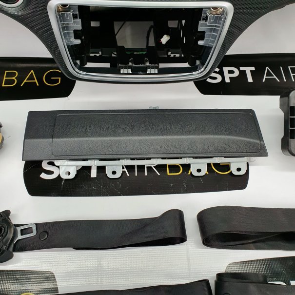 A KLASA W176 KONSOLA DESKA ROZDZIELCZA AIRBAG...