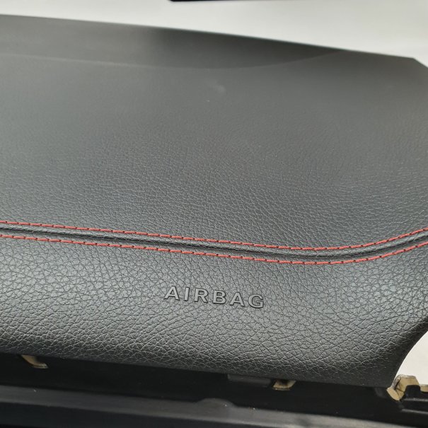 CLA W118 KONSOLA DESKA ROZDZIELCZA AIRBAG...