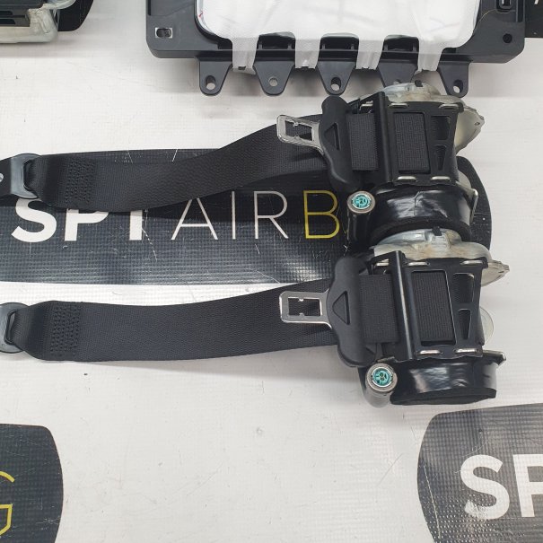 CLA W118 KONSOLA DESKA ROZDZIELCZA AIRBAG...