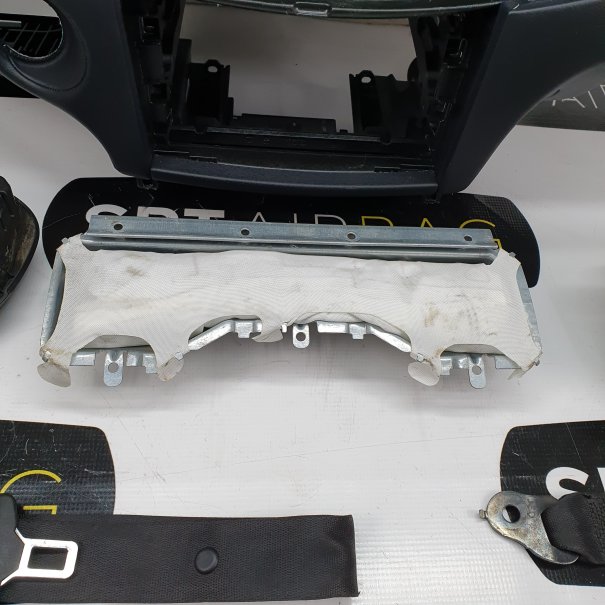 CLS W218 KONSOLA DESKA ROZDZIELCZA AIRBAG...