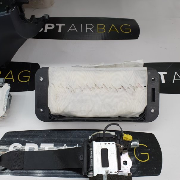 CLS W218 KONSOLA DESKA ROZDZIELCZA AIRBAG...