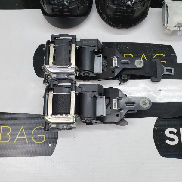 CLS W218 KONSOLA DESKA ROZDZIELCZA AIRBAG...