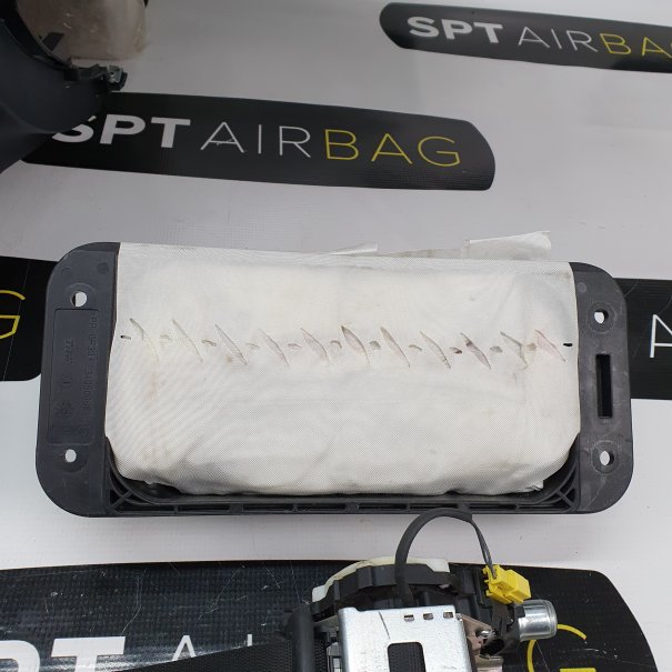 CLS W218 KONSOLA DESKA ROZDZIELCZA AIRBAG...