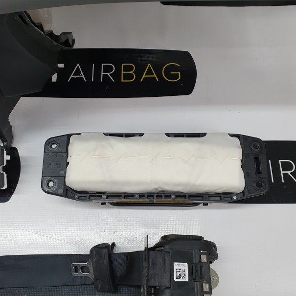 EQC DASHBOARD AIRBAG KIT SEAT BELTS