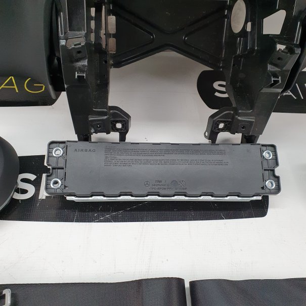 EQC DASHBOARD AIRBAG KIT SEAT BELTS