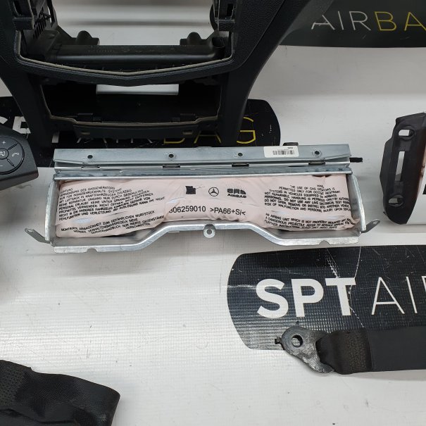 C KLASA W204 TABLEAU DE BORD AIRBAG ENSEMBLE...