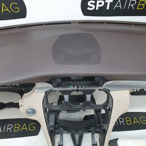 C KLASA W205 KONSOLA DESKA ROZDZIELCZA AIRBAG...