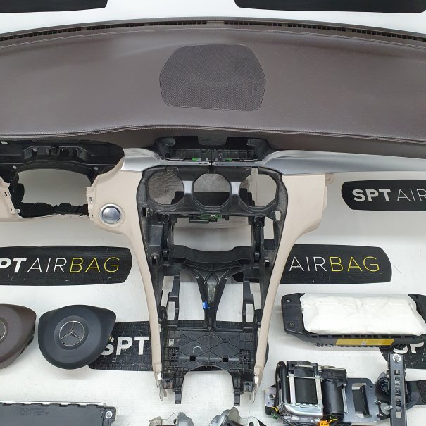 C KLASA W205 KONSOLA DESKA ROZDZIELCZA AIRBAG...