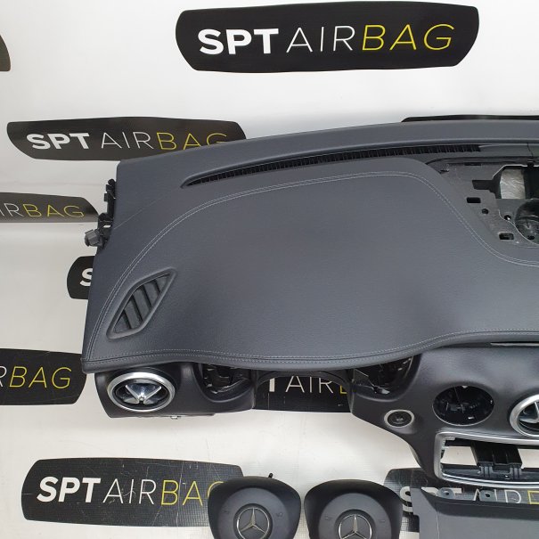 A KLASA W176 LIFT ARMATURENBRETT AIRBAG KIT...