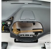 CAPTURE TABLEAU DE BORD AIRBAG ENSEMBLE CEINTURES DE SÉCURITÉ