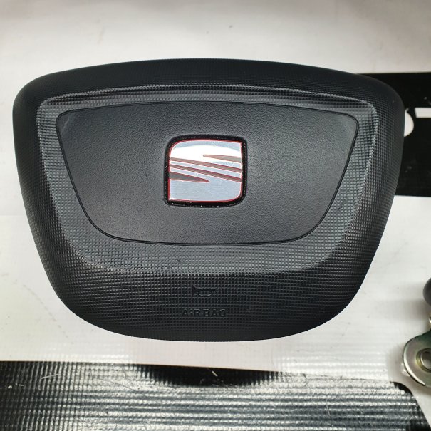 IBIZA 6J YRY DASHBOARD AIRBAG KIT SEAT BELTS