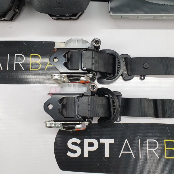 LEON III 3 DASHBOARD AIRBAG KIT SEAT BELTS SMALL