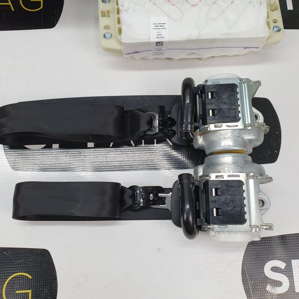 LEON IV 4 DASHBOARD AIRBAG KIT SEAT BELTS SMALL
