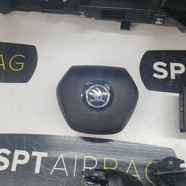 KAROQ LIFT ARMATURENBRETT AIRBAG KIT SITZGURTE