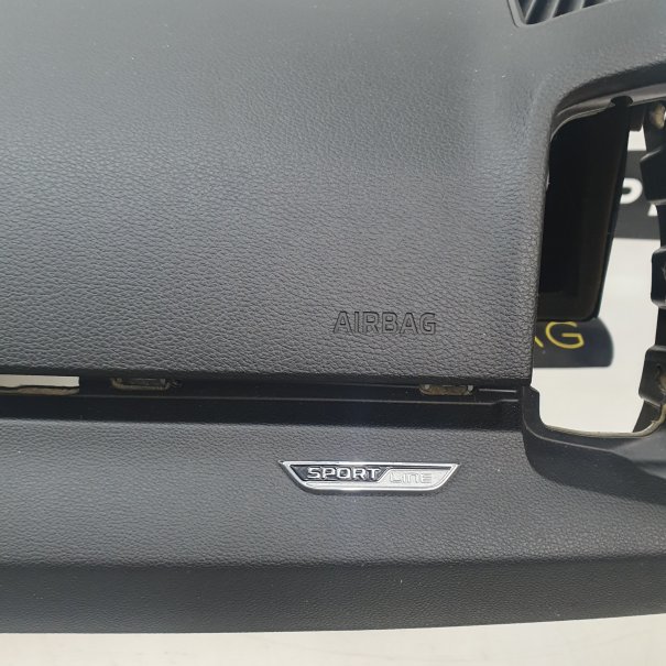 KAROQ DASHBOARD AIRBAG SET REEKS ZITBANDEN...