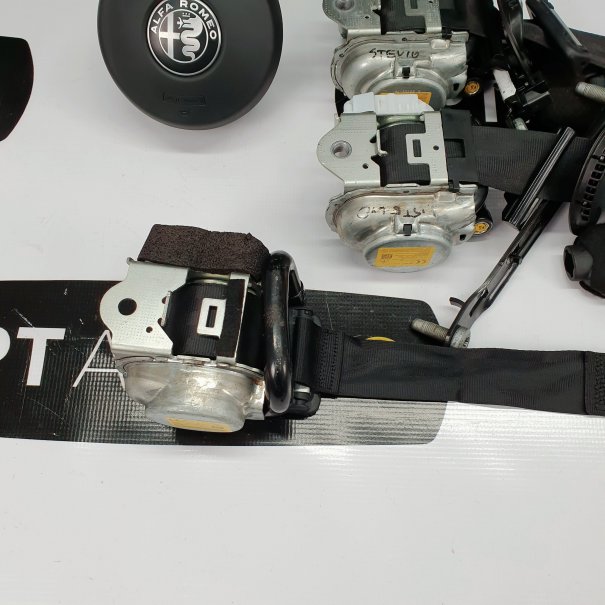 ALFA ROMEO STELVIO DASHBOARD AIRBAG KIT SET BELTS
