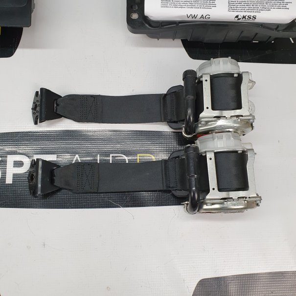 KODIAQ VRS DASHBOARD WITH RED THREAD AIRBAG KIT...